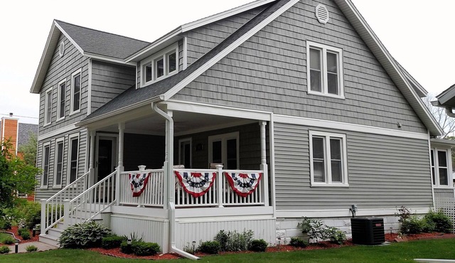 Betsie Bay House - We help Create Memories! We have Central A/C