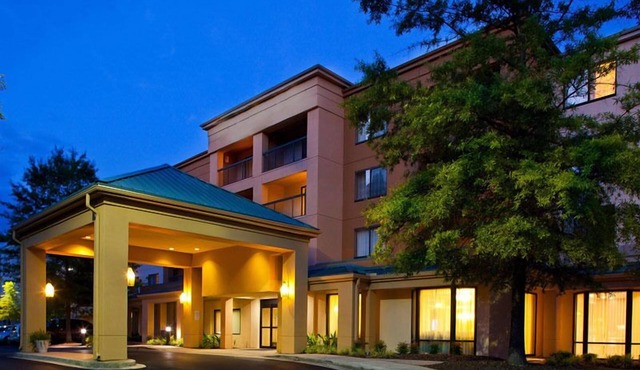 Better Choice for your Vacation! Free Onsite Parking, Pets Are Welcome!