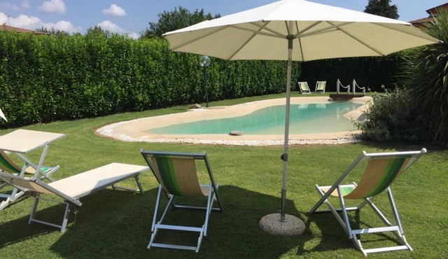 Betulla, Barga! Private beach style pool, WIFI, walk to bars/restaurants!