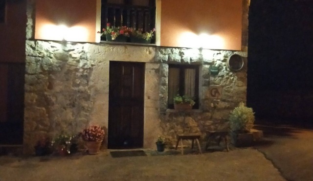 Between beach and mountain. Terrace with barbecue and gazebo. Panoramic views.