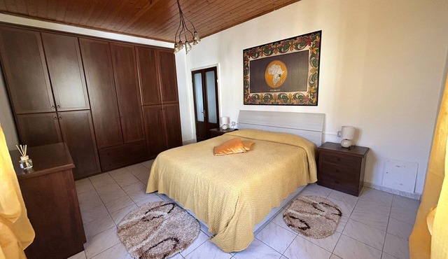 Between the Apuan Alps and the sea spacious and bright house with sea view