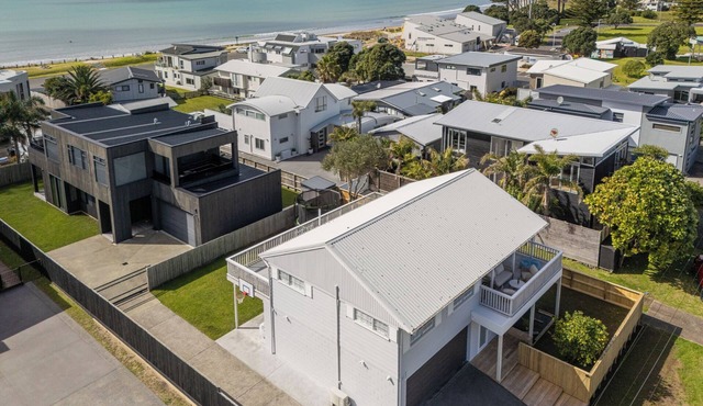 Beverley Beach - Whangamata Holiday Home