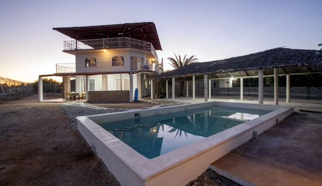 Big 14pax home perfect for big families w/pool