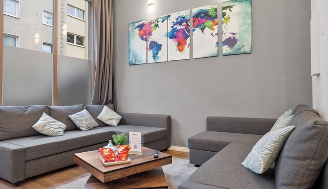 Big and comfortable (Groups up to 14 people) 11 Min Central Station