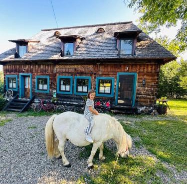 Big family Apartment in Breb's Cosy Barn