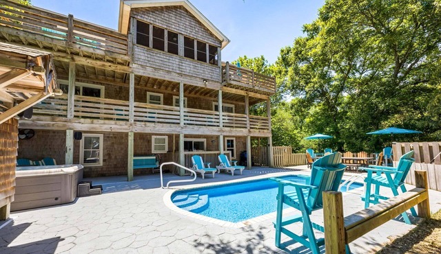 Big Guppy: Pool, Elevator, Hot Tub, Dog-Friendly