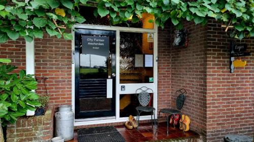 Bikes and Breakfast, City Farmer Amsterdam a Guesthouse with Free Parking