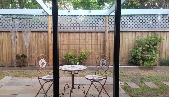 Bimble Beach Home by Ready Set Stay - Close to the beach, WiFi, full linen