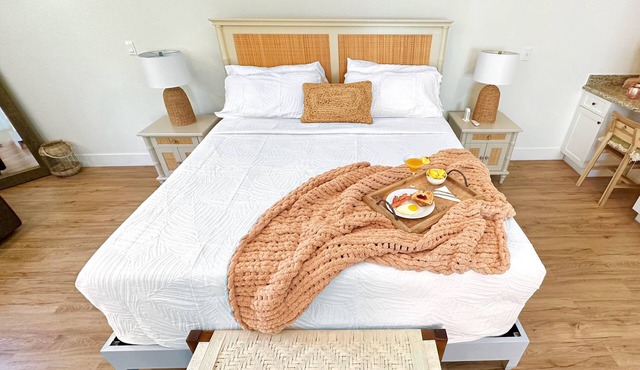 Bimini Nest Cozy Studio, Steps from the Beach