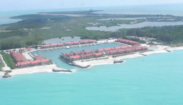 BIMINI SANDS/COVE 4/4 ON MARINA. GREAT FOR GROUP TRAVEL!
