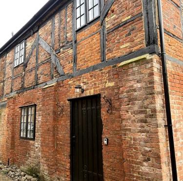 Bishops Keep - A New Unique Town Centre Home