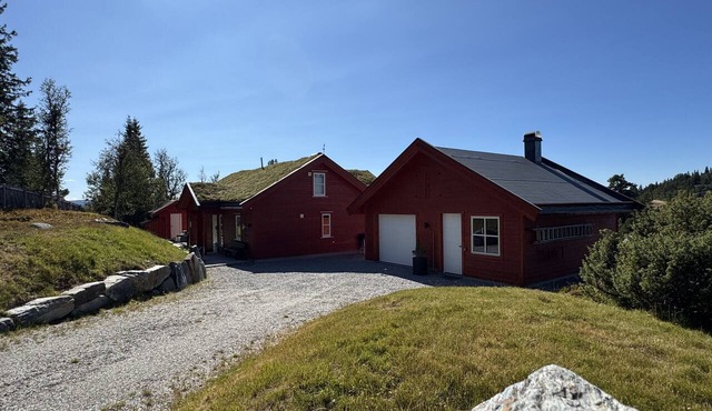 Bjørnebo, Family cabin