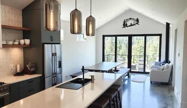 Black Arrow Chalet