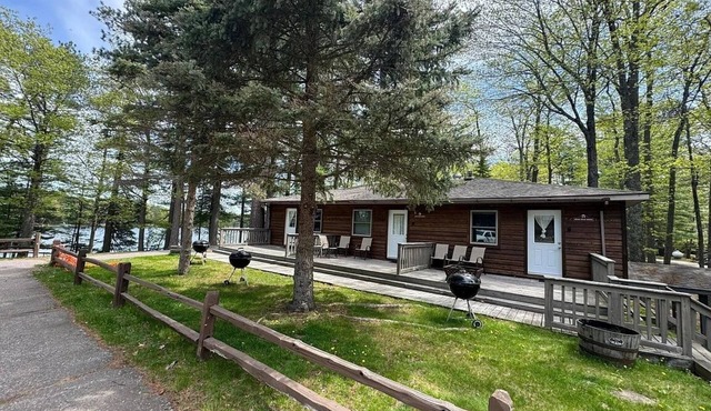 Black Bear Lodge Bear Trap 1 on Little Saint Germain Water View