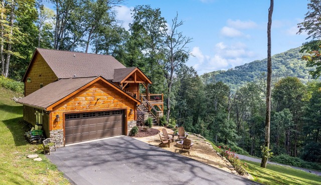 Black Bear Ridge! Newly Built! 4BD/3.5 BA