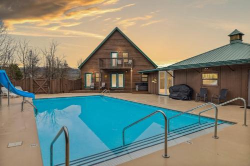 Black Bear Splash By Avada Properties