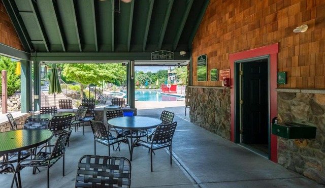 Black Creek 2 Bed / 2 Bath -Black Bear Bluff