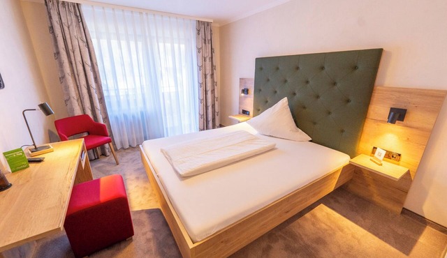 Black Forest - Single room with shower and WC, with balcony and TV