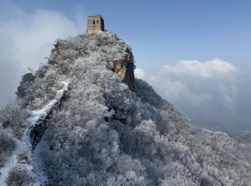 Black Stone Hilltop Great Wall Lodge & Whisky Lounge
