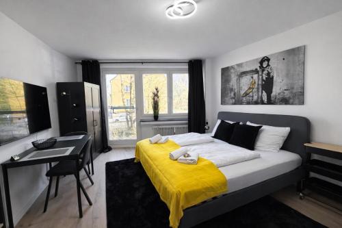 Black & Yellow Studio