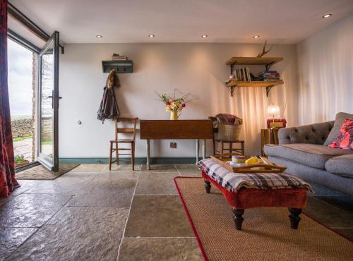 Blackshaw Gap - Charming cottage on a Cheshire Peak District farm - Dining options