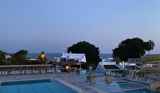 Blackstone Beach Hotel