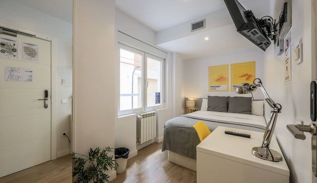 Blasco de Garay, double room with gym 106