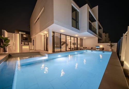 Blausee Beachfront Villa with Private Pool