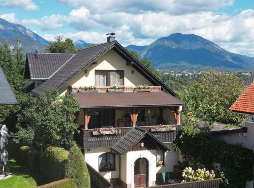 Bled Home