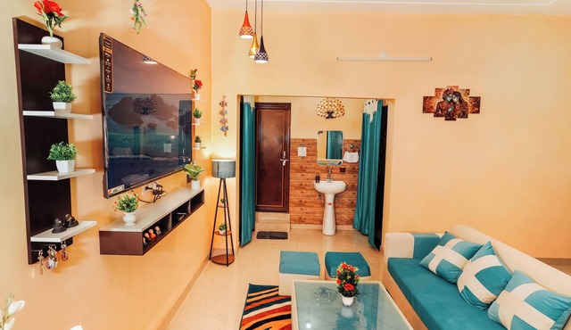 Blenzo Hideaway Kashi 4BHK Near Banaras Station with Kitchen , WiFi & Parking