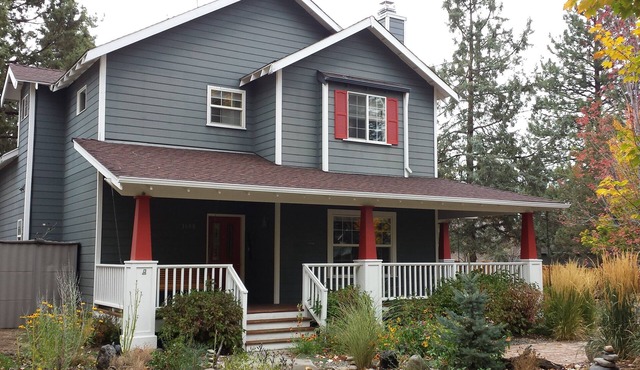 Blissful Westside Bend location, the best of Bend and near many amenities.