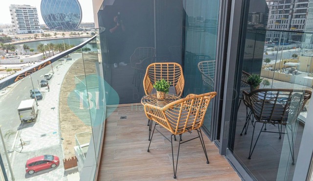 Bloomfields Spacious STU in Thalassa Beach Front
