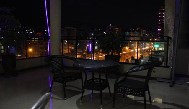 Blue Birds International Hotel