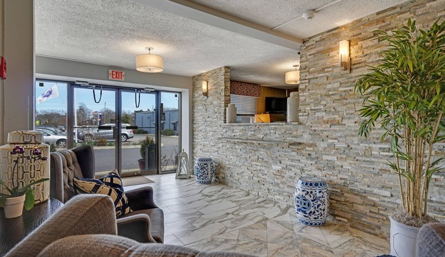 Blue Creek Inn