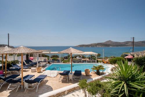 Blue Dolphin Antiparos View Suite