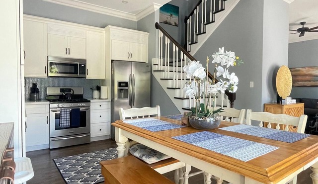 Blue Haven - Charming 3-bedroom house in lovely Nassau with WiFi, AC