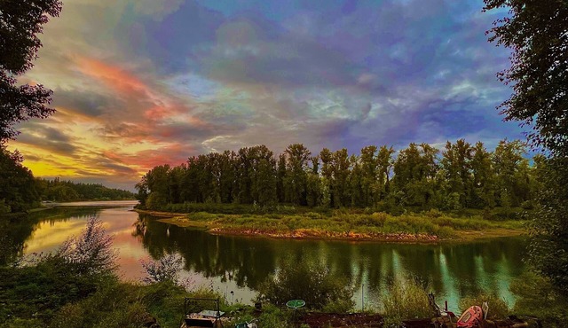 Blue Heron Sanctuary · Private Riverfront Cottage Retreat