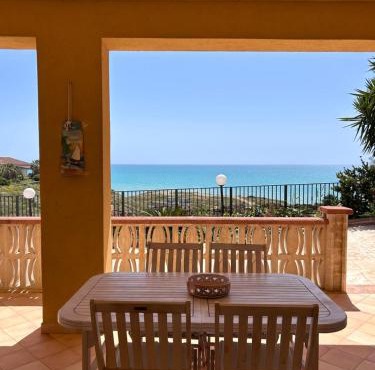 Blue Horizon Villa