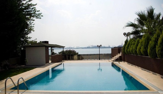 Blue Marine Hotel