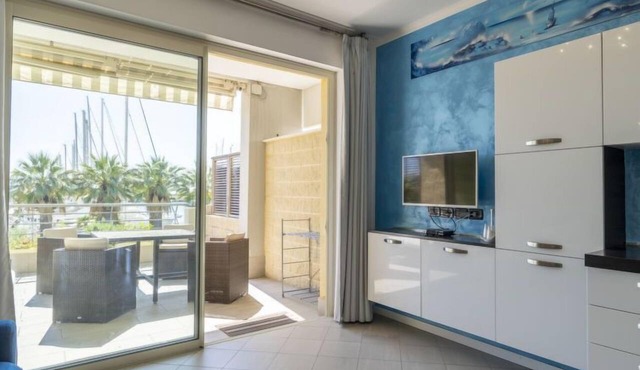 Blue Moon by Interhome