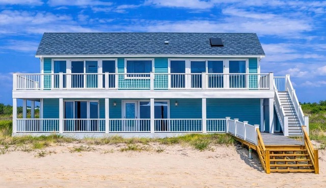 Blue Moon | Oceanfront Luxury Beach House
