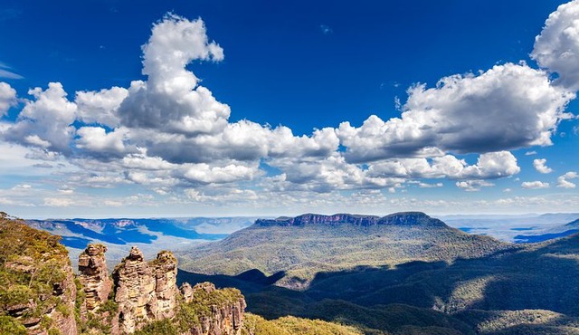 Blue Mountains Day Tour With Bushwalks, Waterfalls & Featherdale