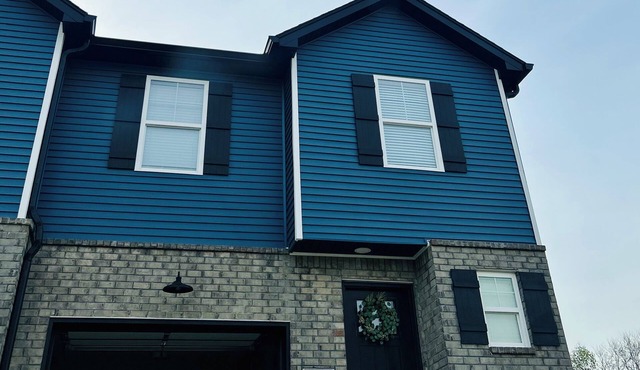 Blue nest - Awesome 3-bedroom bungalow with AC in charming Elizabethtown