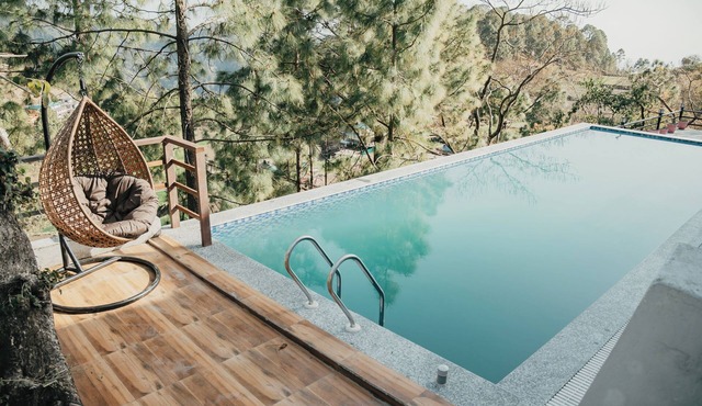 Blue Pine Pool