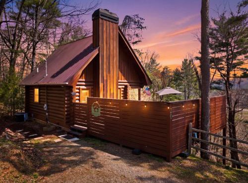 Blue Ridge Cozy Cabin King Bed Hot Tub & Dog Friendly