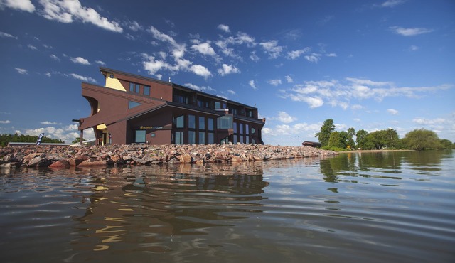 Blue Wave Inn