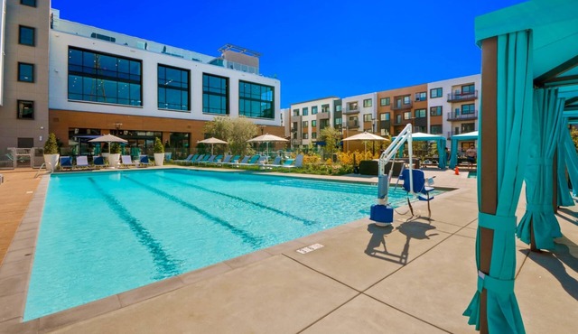 Bluebird Suites near Facebook HQ