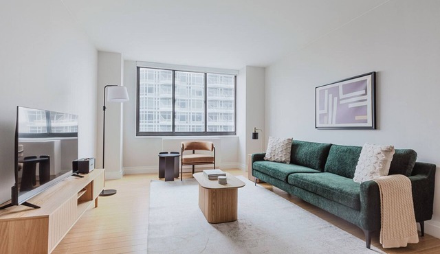 Blueground | Kips Bay, pool, w/d & gym, nr MSG
