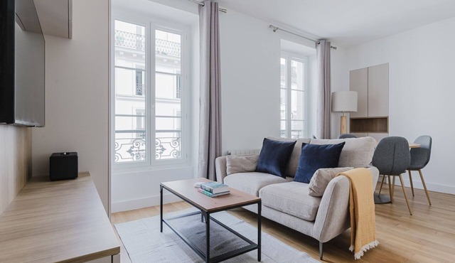 Blueground | Notre-Dame-des-Champs, furnished