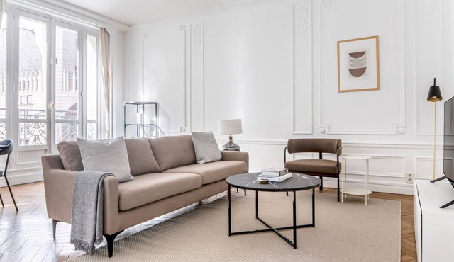 Blueground | Porte de Champerret, elev, nr Neuilly